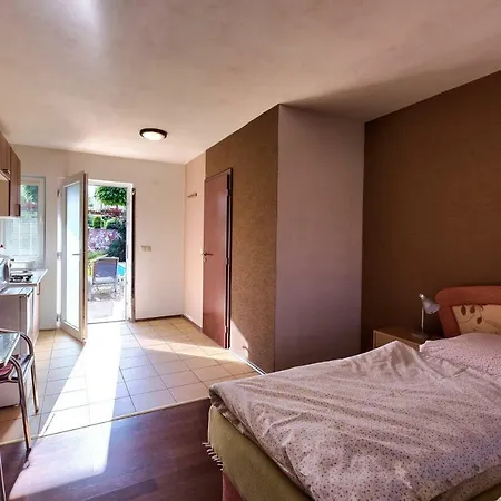 Apartmanovy Dom Red Pensjonat *