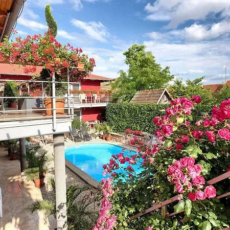 Konukevi Apartmanovy Dom Red