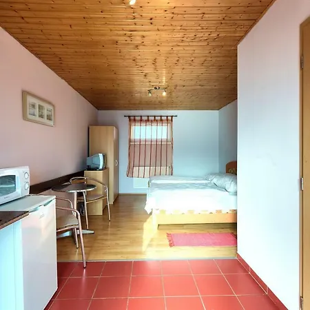 Apartmanovy Dom Red