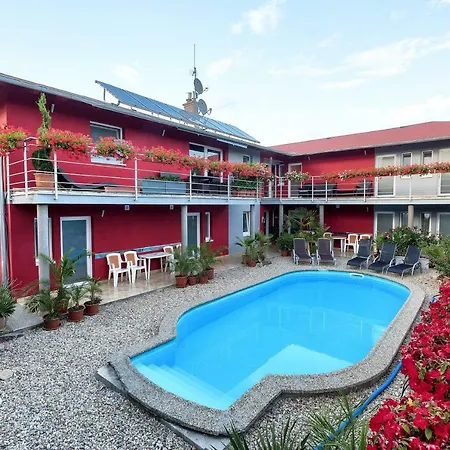 Apartmánový Dom Red Penzion