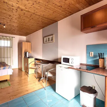 Apartmanovy Dom Red Podhájska